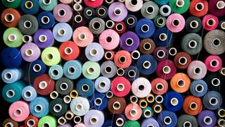 Industria textil: más de 10 empresas peruanas ya participan de programa para reducir el impacto ambiental