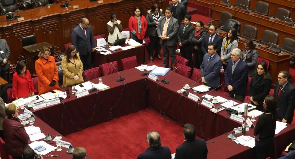 Congresistas hicieron un minuto de silencio por fallecimiento del ministro de Defensa, José Huerta. (Foto: Rolly Reyna / GEC)