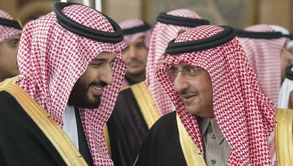 Mohammed bin Salman (izquierda) reemplazó a Mohammed bin Nayef (derecha) como príncipe heredero en 2017. (ANADOLY AGENCY).