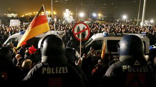 Treinta personas linchan a 3 refugiados sirios en Alemania
