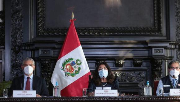 La titular de la PCM, Violeta Bermúdez, recordó que el gobierno de Francisco Sagasti se comprometió en llegar a la verdad en este caso. (Foto: Presidencia)