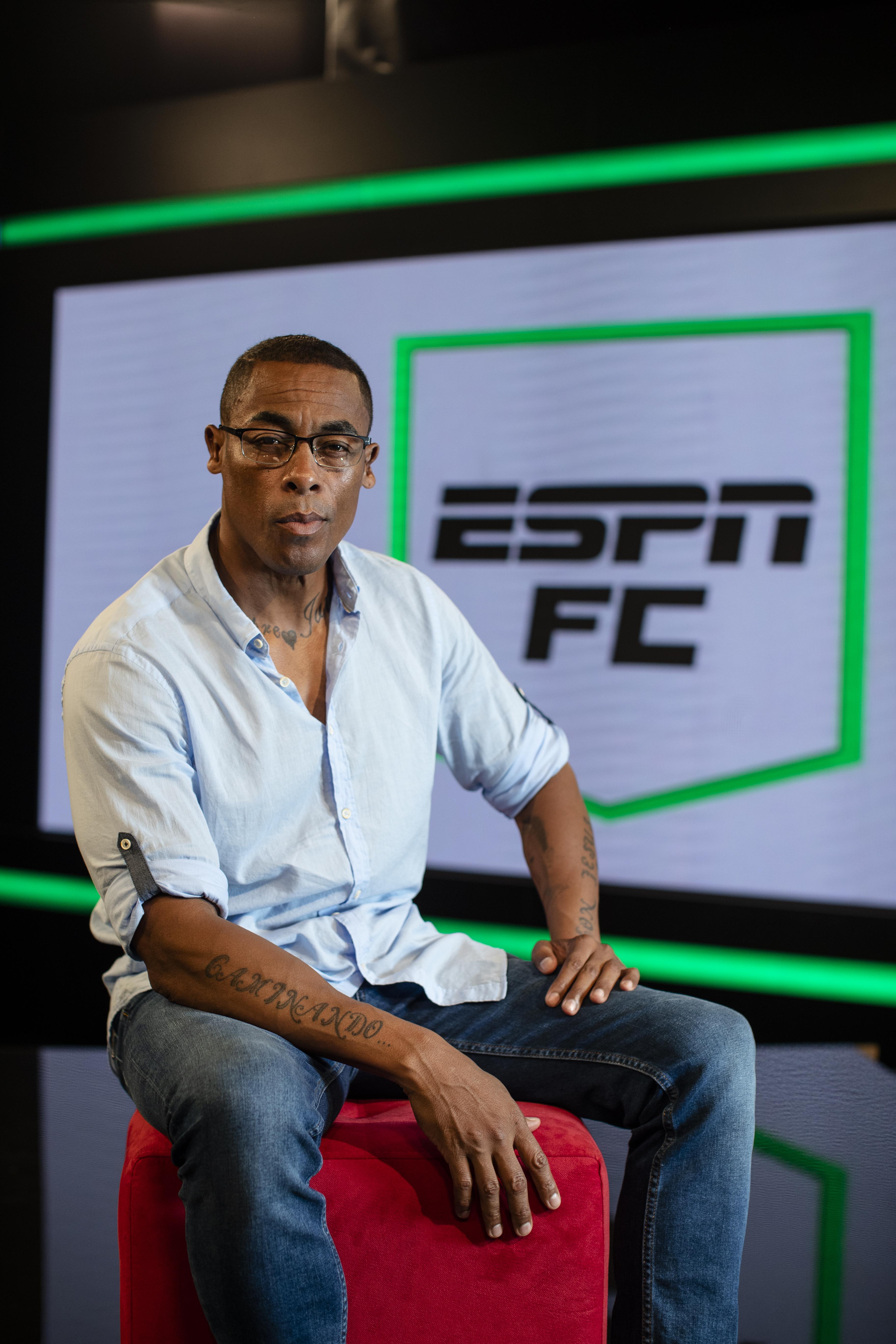 ENTREVISTA A LOS EX FUTBOLISTAS Y AHORA PRESENTADORES DE ESPN FC, PERCY OLIVARES Y JULINHO.