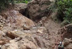 Chanchamayo: Deslizamiento de piedras arrastra bus y mueren tres