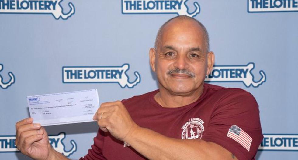 viral |  The story of the retiree who won a million dollars in the lottery and now plans to take his 7 grandchildren to Disney World |  United States  stories |  nnda nnni |  STORIES
