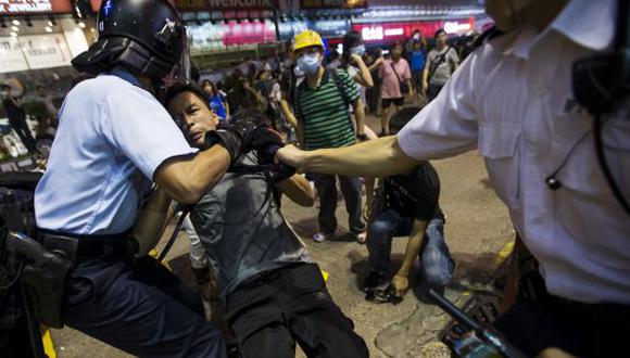Hong Kong: Detienen a 86 jóvenes en desalojo de manifestantes