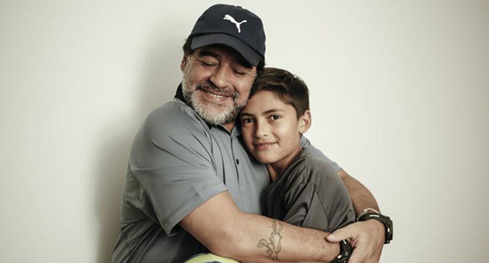 Diego Maradona pide perdón a niño que agredió. (Foto: AS)