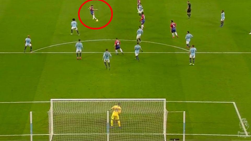 ¡Ninguna táctica sirve contra un gol así Guardiola! El asombroso bombazo de Townsend desde fuera del área. (Foto: Captura de pantalla)