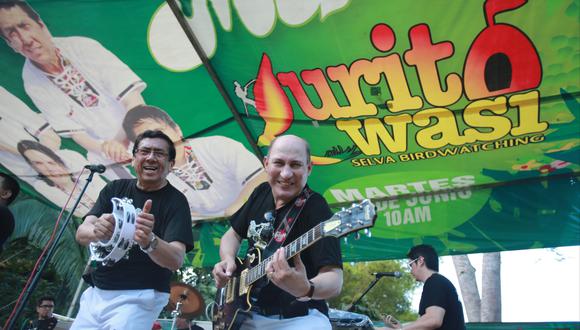 El grupo tropical Los Mirlos durante un concierto por el Día de San Juan en Tarapoto. (Foto: Lino Chipana)