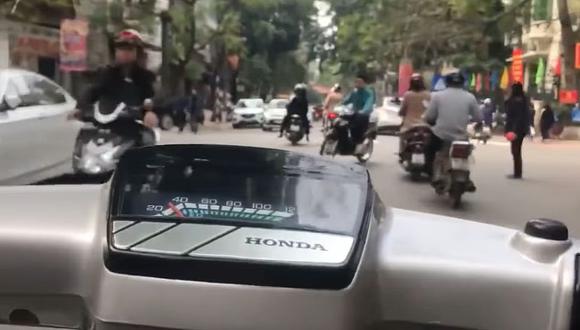 El video de YouTube registra el caos vehicular que existe en Vietnam. (foto: captura)