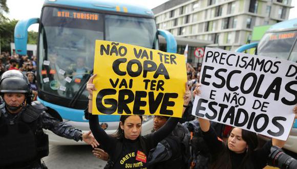 Brasil inició preparación para el Mundial con protestas