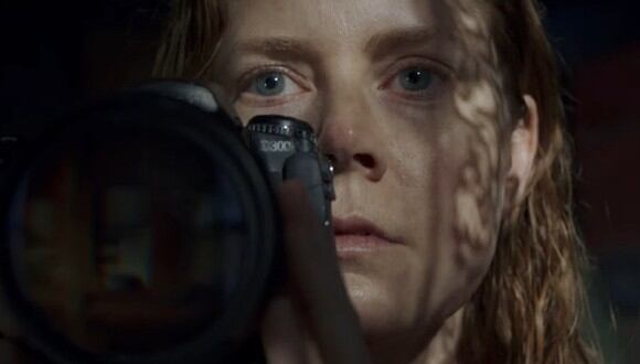 Amy Adams interpreta a la Dra. Anna Fox en "La mujer en la ventana" (Foto: Netflix)