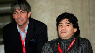 Paolo Rossi “lloró como un bebé cuando murió Maradona”, reveló su esposa