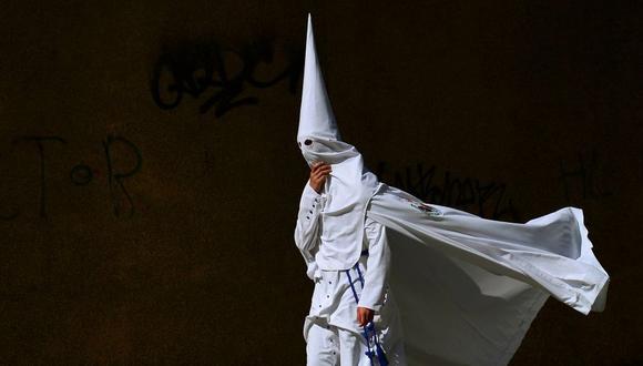 El capirote, el llamativo gorro que llevan los penitentes en la Semana Santa española. (Getty Images).