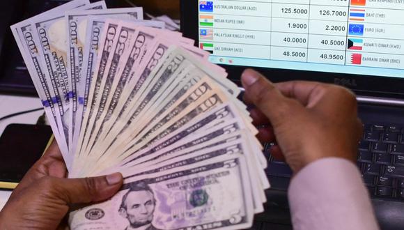 Conoce aquí todo sobre el dólar blue de hoy en Argentina con la cotización del Banco Nación y datos del Banco Central. FOTO: AFP