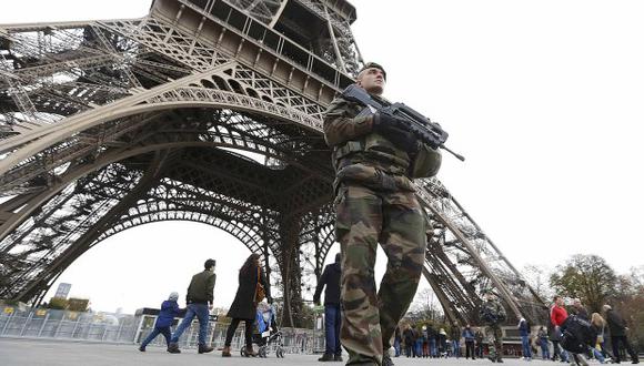Ataques en París: La Torre Eiffel no abrirá hasta nuevo aviso