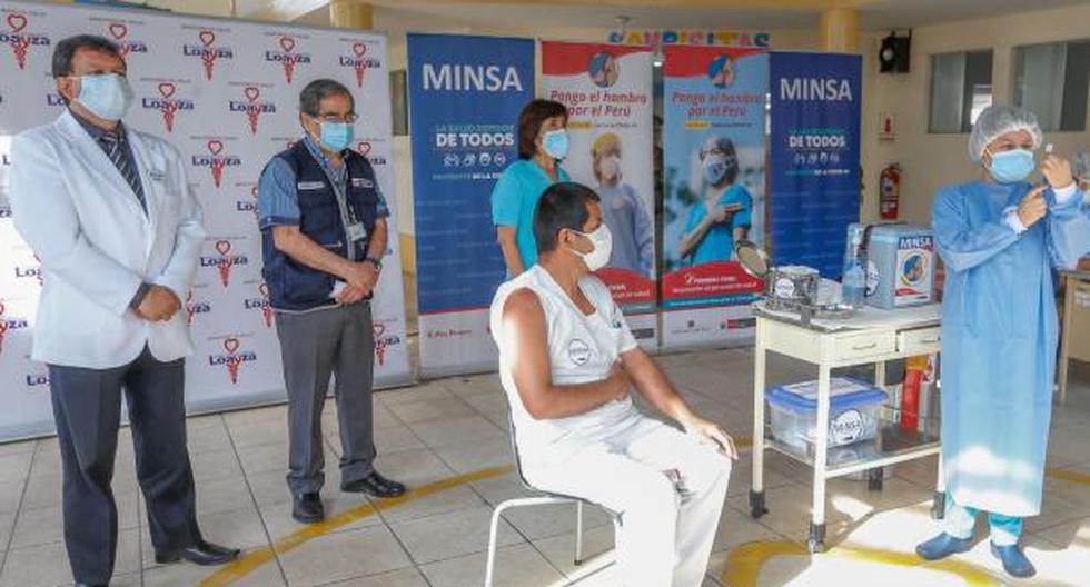 Minsa emite reporte sobre vacunación del personal médico. (Foto: Andina)
