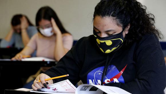 México no tiene clases presenciales para sus 30 millones de estudiantes nivel básico a medio superior desde el 23 de marzo pasado por la pandemia de coronavirus covid-19. (Foto: ULISES RUIZ / AFP).