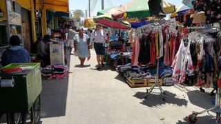 Piura: ambulantes continúan en las calles del mercado, pese al control municipal