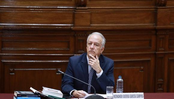 Hernando Guerra García sometió a votación que Comisión de Constitución esté en sesión permanente. (Foto: Congreso)