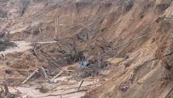 Madre de Dios: Alud sepulta a siete personas en zona minera