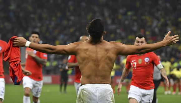 Colombia fue eliminado a manos de Chile en la Copa América 2019 en definición desde el punto de penal. El partido acabó 5-4 siendo Alexis Sánchez el ejecutor del disparo que dio a la Roja la clasificación a semifinales. (Foto: AFP)