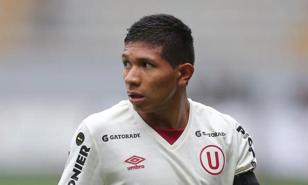 Another player trained at home.  Edison Flores, today listed in the MLS and in the Peruvian National Team, was the '10' of the creams in 2016.