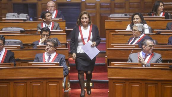 La ministra Ana María Choquehuanca exhortó al Parlamento a atender los proyectos de ley que el oficialismo ha presentado para la igualdad salarial. (Foto: Congreso)