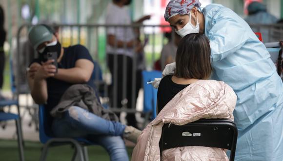 La vacunación contra el coronavirus a nivel nacional sigue avanzando. Más de 23 millones de peruanos ya se inmunizaron | Foto: Archivo El Comercio