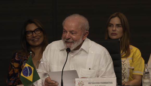 El presidente de Brasil, Luiz Inácio Lula da Silva, participa en la sesión de apertura de la Cumbre Amazónica hoy, en Belém (Brasil). EFE/ Antonio Lacerda