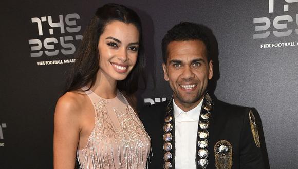 Tras ser acusado de violencia sexual contra una joven, su esposa de Dani Alves le pidió el divorcio. (Foto: Glyn Kirk / AFP)