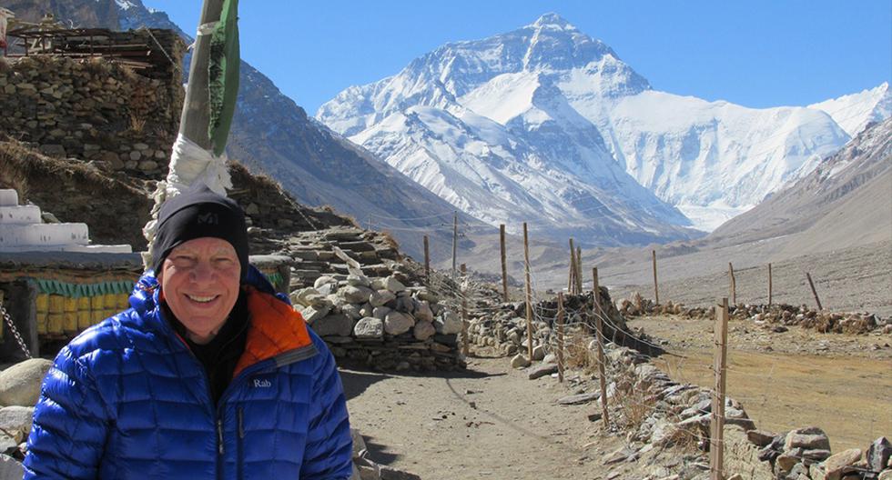 Ronald Crystal, de 77 años, caminó a una altura de 5,000 metros en el Everest en abril de 2018. (Ronald Crystal)