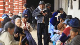 Adultos mayores reciben atención médica gratuita en Manchay [FOTOS]