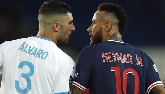 Neymar y Álvaro González no fueron sancionados por el caso de racismo. (Foto: Reuters)