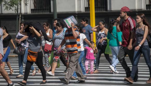 El Senamhi advirtió que la radiación solar alcanzará el grado 14, especialmente cerca del mediodía. (El Comercio)