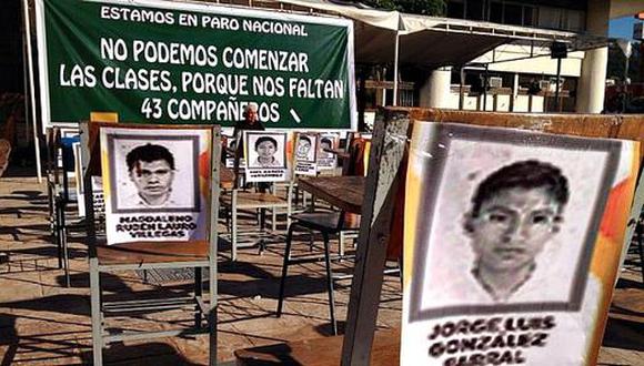 En la escuela Raúl Isidro Burgos en Ayotzinapa todavía esperan a los estudiantes desaparecidos.
