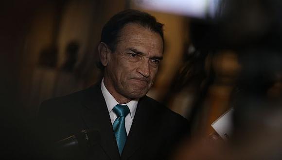 H&eacute;ctor Becerril dijo que Ministerio de Salud deber&iacute;a esperar a que se dilucide si p&iacute;ldora del d&iacute;a siguiente es abortiva&nbsp;o anticonceptiva. (Foto: Paul Vallejos/ Archivo El Comercio)