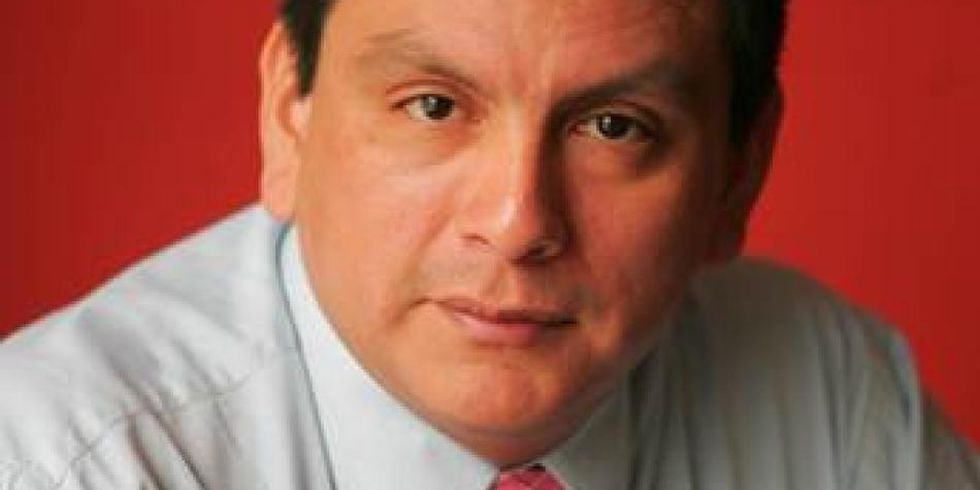 Carlos Huamán, director de DN Consultores, considera que se pueden buscar alternativas para concretar la venta de nuevas líneas móviles.