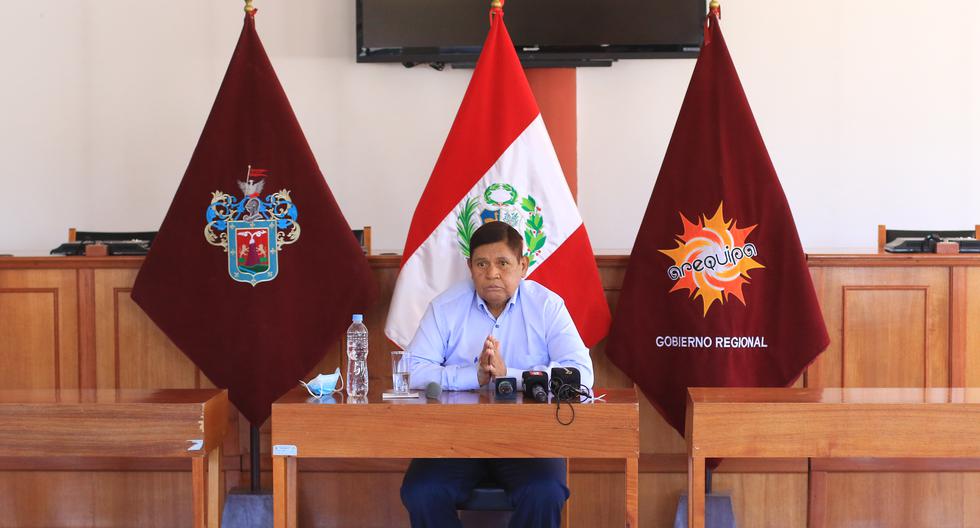 Gutiérrez lamentó las presuntas irregularidades al interior del gobierno regional y que comprometen al gobernador Cáceres Llica, varios consejeros regionales y a otros funcionarios. (Foto: Zenaida Condori)
