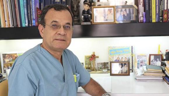 Oswaldo Cava salió de su consultorio en la calle Tarata minutos antes del atentado de 1992, esta es su historia.