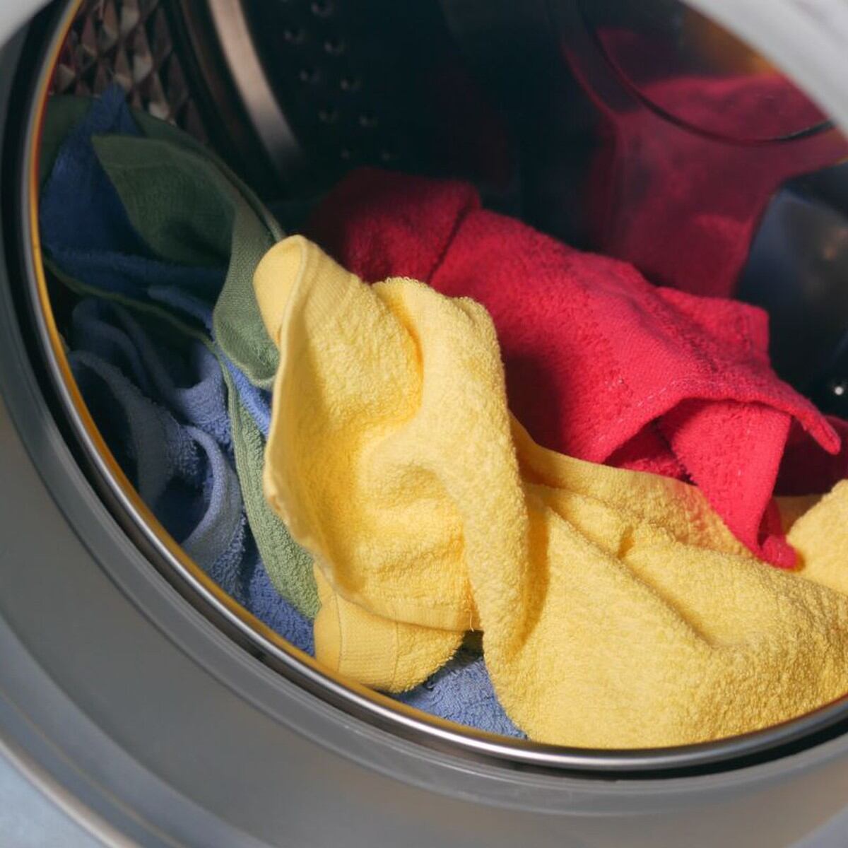 Beneficios de meter bolsas en la lavadora: te sorprenderá su resultado