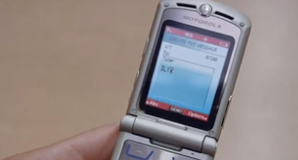 Antes de la llegada del Blackberry y los iPhone, el Razr V3 era el celular más utilizado en el mundo entero. ¿Lo tenías?