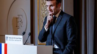 Macron encabeza claramente los sondeos en Francia