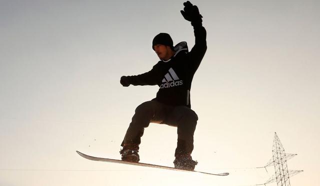 La práctica de este deporte invernal se da en la provincia afgana de Bamian. (Efe)