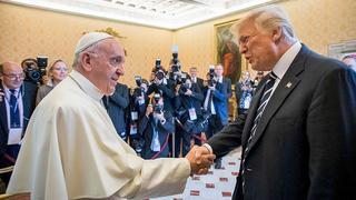 Los regalos que Trump y el papa intercambiaron durante su reunión [FOTOS]