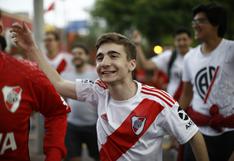 River Plate vs. Flamengo: hinchas del ‘Millonario’ caminaron desde Miraflores para recibir a su equipo en Lima | FOTOS