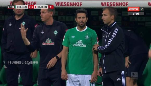 Claudio Pizarro entró en los minutos finales del encuentro entre Werder Bremen y Bayern Múnich. (Foto: Captura ESPN)