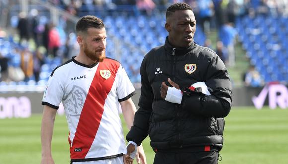 El entrenador del Rayo Vallecano explicó el motivo que le llevó a mandar a Luis Advíncula a la banca en las últimas dos jornadas de la Liga de España. (Foto: Unión Rayo)