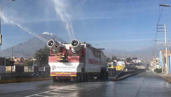 Dos Vehículos nebulizadores desinfectarán 14 distritos de Arequipa. (Foto: Cortesía Southern)