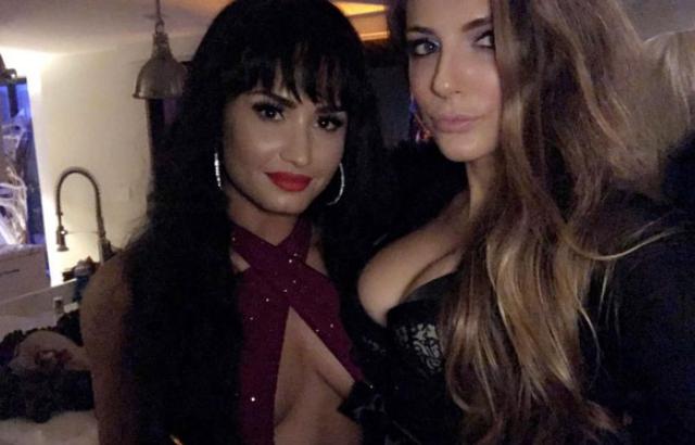 Demi Lovato sorprendió con su disfraz de Selena Quintanilla en fiesta de Halloween. (Foto: Instagram)