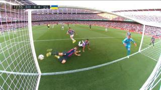 Ni de cabeza ni de rebote: las dos chances de Lewandowski en Barcelona vs. Valladolid | VIDEO